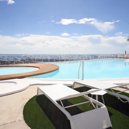 Marina Bayview (adults Only) 아파트