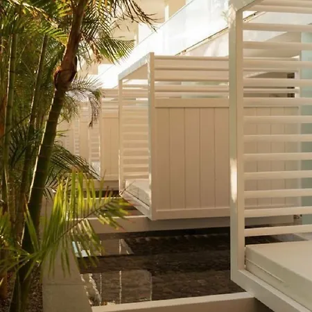 Marina Bayview (adults Only) 아파트